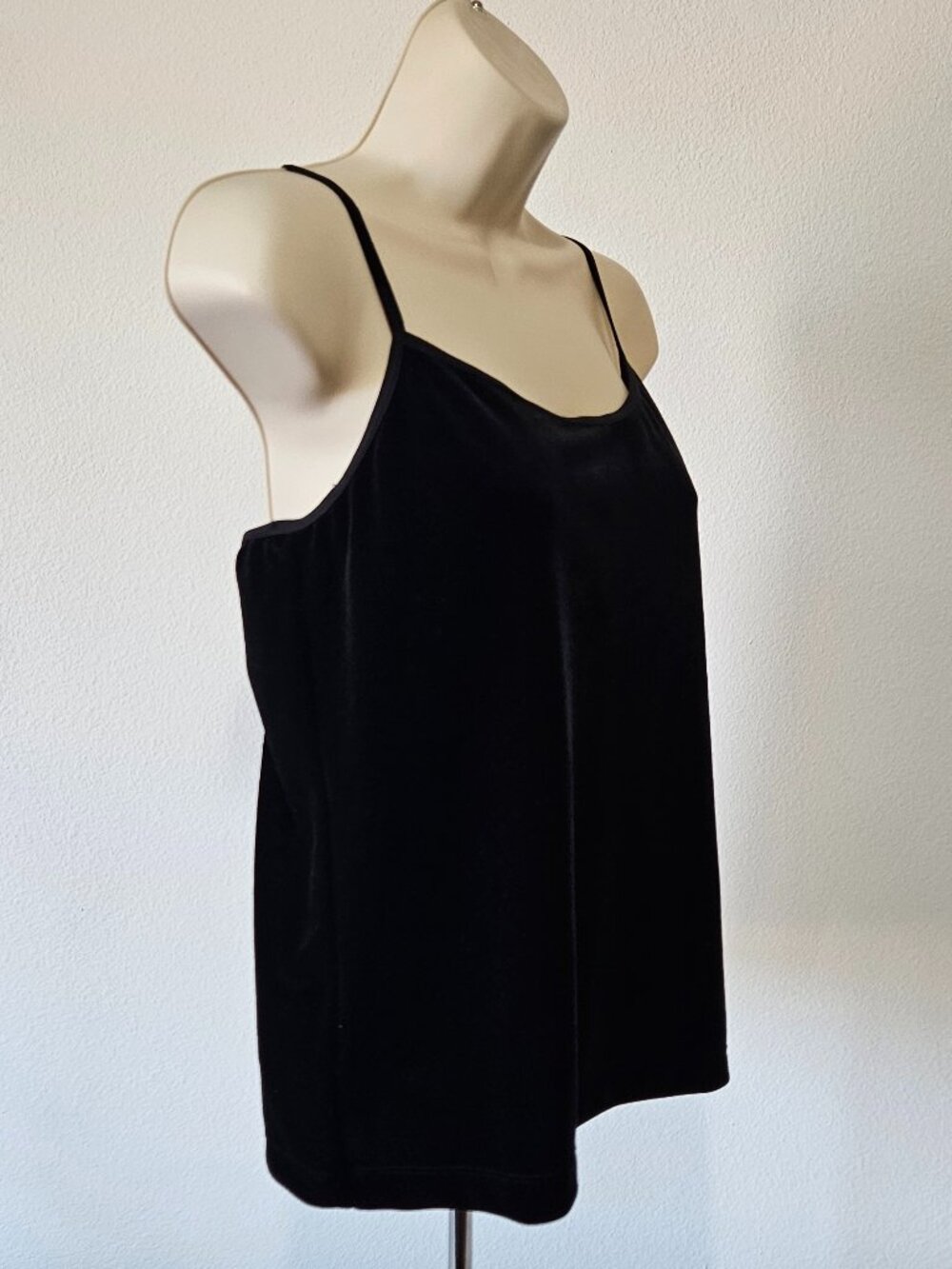 Chicos Velour Spaghetti Strap Velour Cami | Chico's Size 1, US Size Medium - Picture 4 of 9